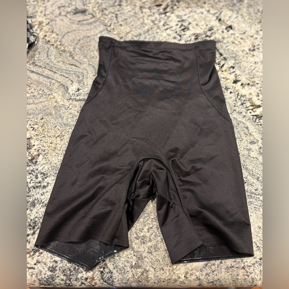 TC Women's black shape wear smoothing XL Shorts
